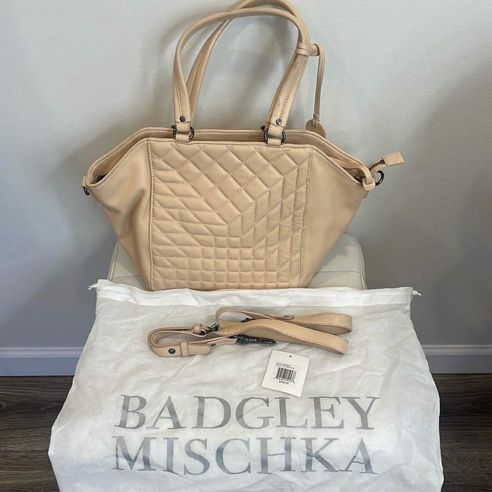 Badgley Mischka  Frankie Bag in Latte